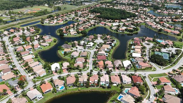 19432 Preserve Dr, Boca Raton, FL 33498