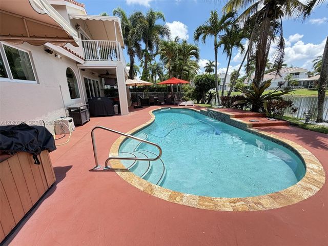 19432 Preserve Dr, Boca Raton, FL 33498