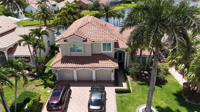 19432 Preserve Dr, Boca Raton, FL 33498