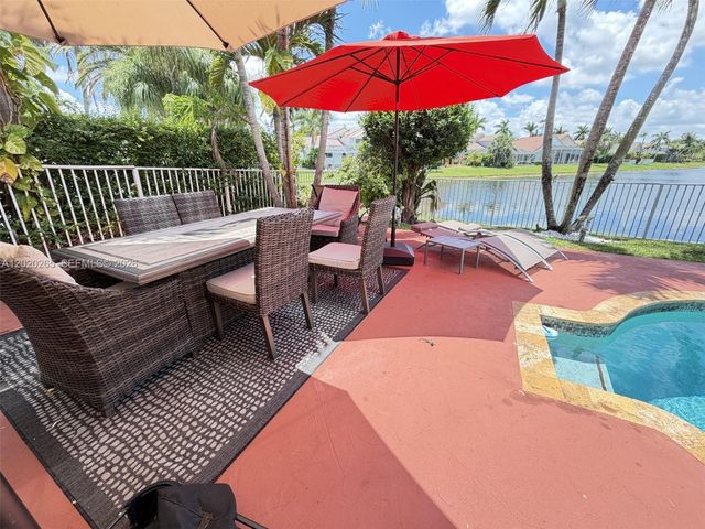 19432 Preserve Dr, Boca Raton, FL 33498