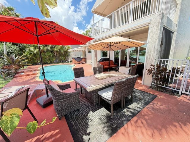 19432 Preserve Dr, Boca Raton, FL 33498