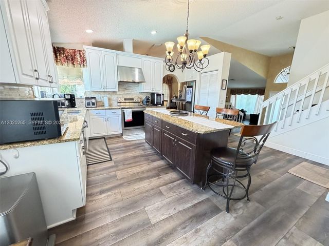 19432 Preserve Dr, Boca Raton, FL 33498