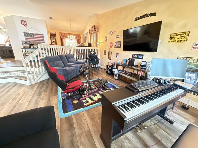 19432 Preserve Dr, Boca Raton, FL 33498