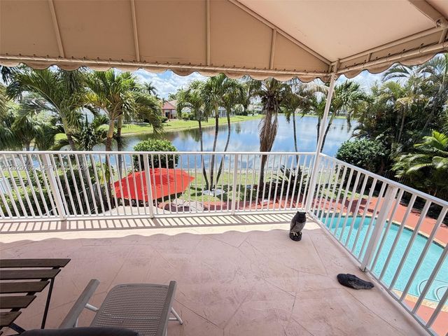 19432 Preserve Dr, Boca Raton, FL 33498