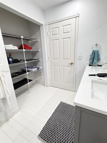 19432 Preserve Dr, Boca Raton, FL 33498