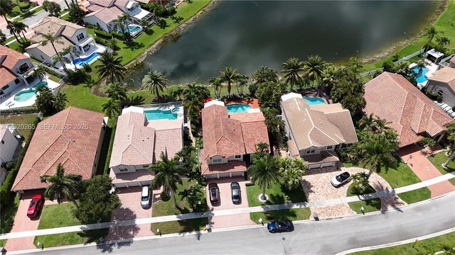 19432 Preserve Dr, Boca Raton, FL 33498