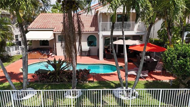 19432 Preserve Dr, Boca Raton, FL 33498