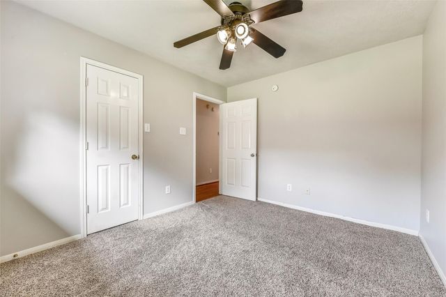 317 Vantage Pointe Circle, League City, TX 77573