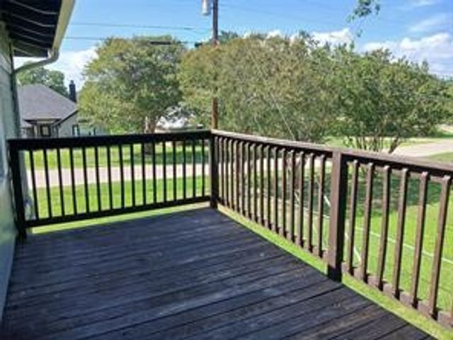 242 Autumn Wood Trail, Gun Barrel City, TX 75156