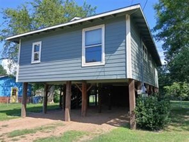 242 Autumn Wood Trail, Gun Barrel City, TX 75156