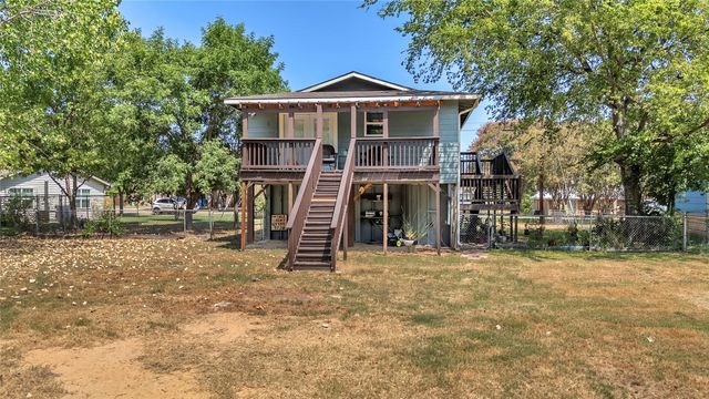 242 Autumn Wood Trail, Gun Barrel City, TX 75156