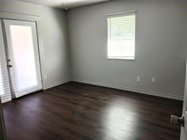 242 Autumn Wood Trail, Gun Barrel City, TX 75156