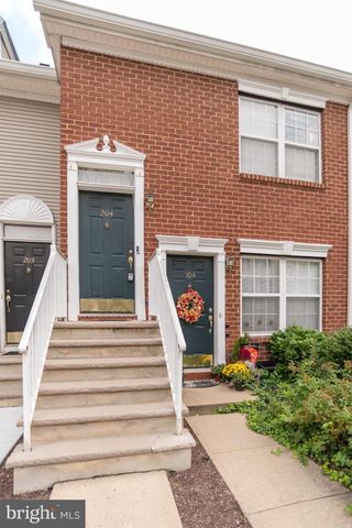 204 LANSDOWNE CT, Pennington, NJ 08534
