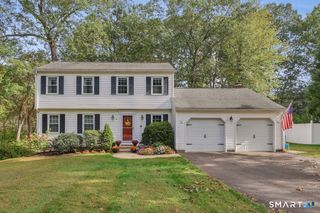 10 Colonial Court, Cheshire, CT 06410