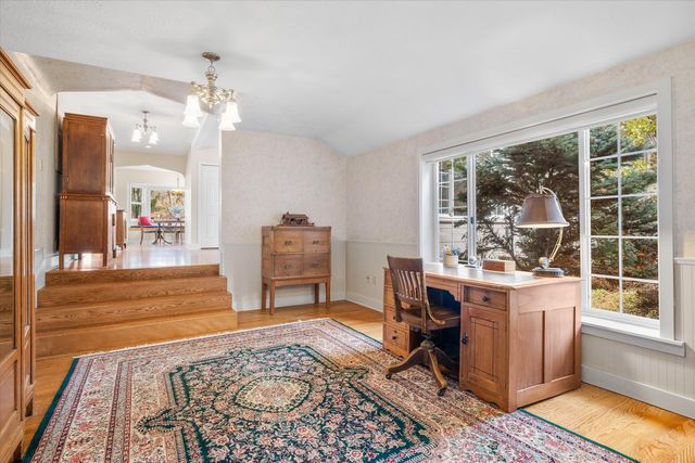 898 NW Riverside Boulevard, Bend, OR 97703