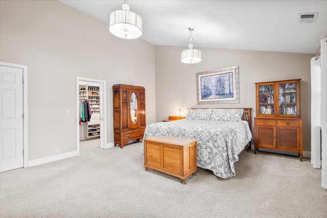 898 NW Riverside Boulevard, Bend, OR 97703