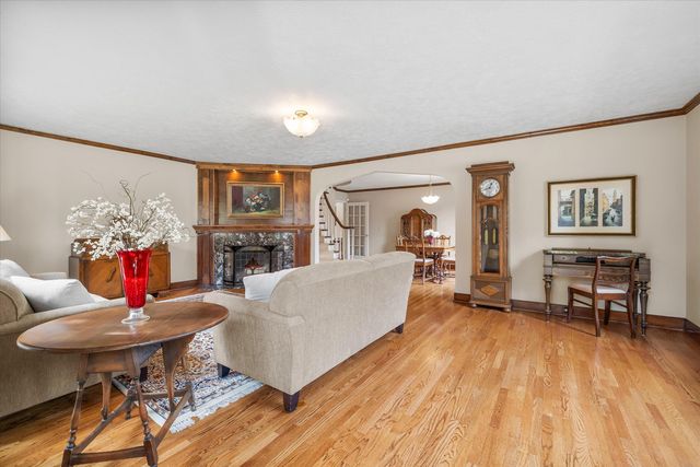 898 NW Riverside Boulevard, Bend, OR 97703