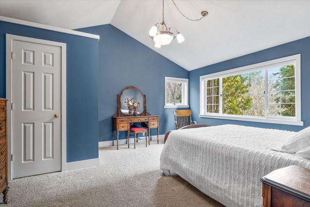 898 NW Riverside Boulevard, Bend, OR 97703