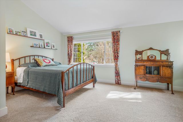 898 NW Riverside Boulevard, Bend, OR 97703