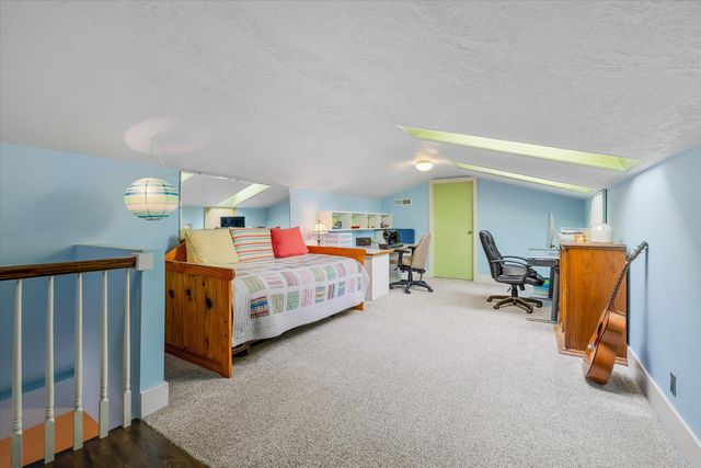 898 NW Riverside Boulevard, Bend, OR 97703