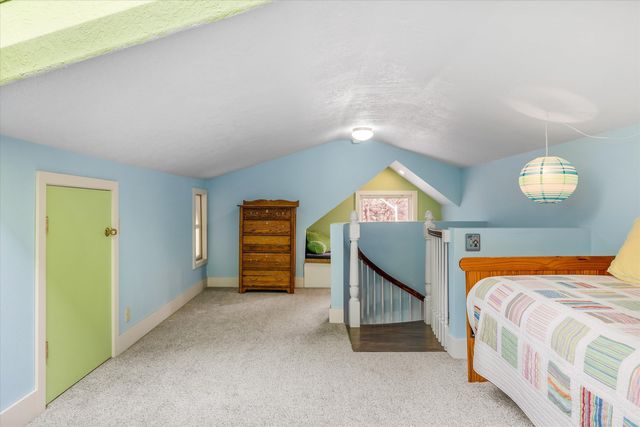 898 NW Riverside Boulevard, Bend, OR 97703