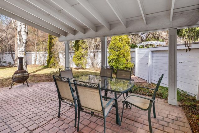 898 NW Riverside Boulevard, Bend, OR 97703