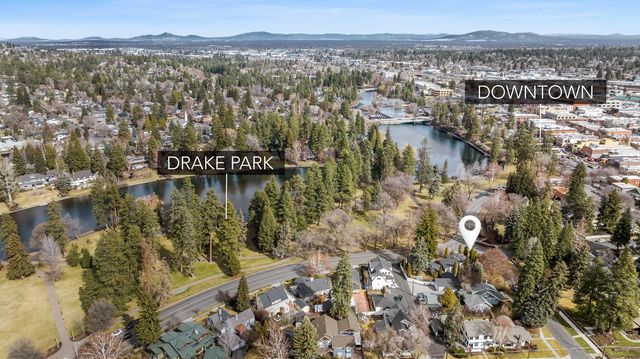 898 NW Riverside Boulevard, Bend, OR 97703