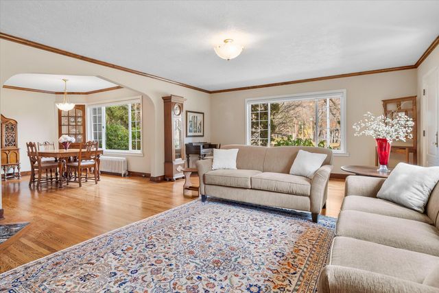 898 NW Riverside Boulevard, Bend, OR 97703