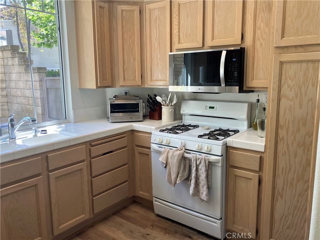 26514 Big Horn Way, Valencia, CA 91354