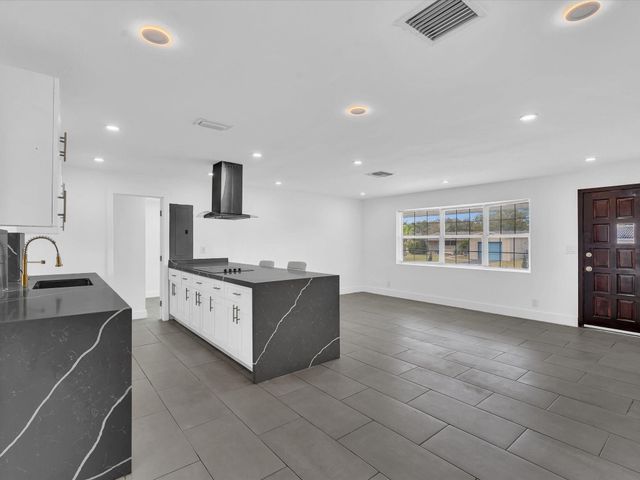 5710 SW 54th Court, Davie, FL 33314