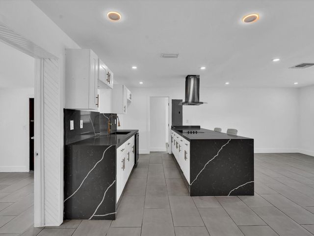 5710 SW 54th Court, Davie, FL 33314