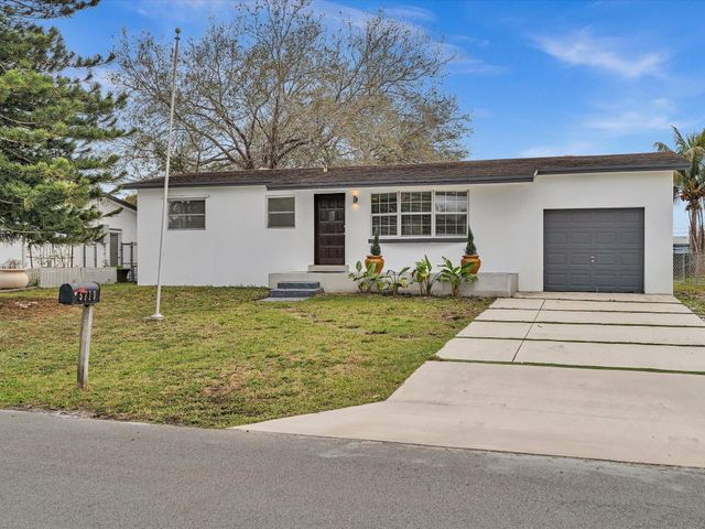 5710 SW 54th Court, Davie, FL 33314