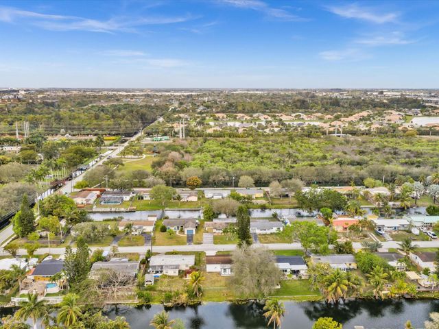 5710 SW 54th Court, Davie, FL 33314