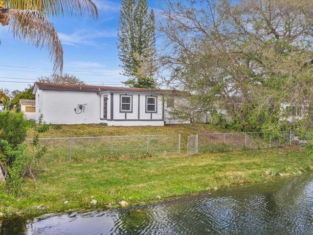 5710 SW 54th Court, Davie, FL 33314