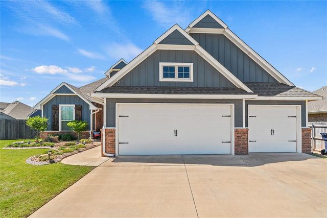 605 Bison Crossing Drive, Yukon, OK 73099