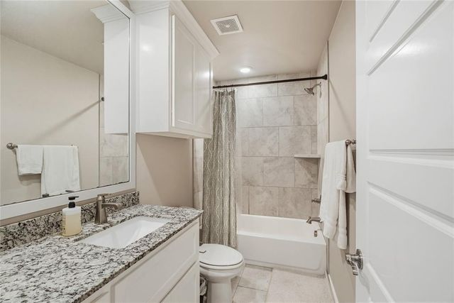 605 Bison Crossing Drive, Yukon, OK 73099