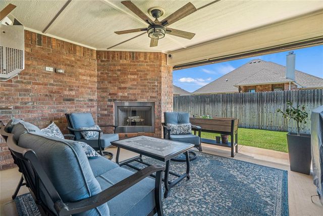 605 Bison Crossing Drive, Yukon, OK 73099