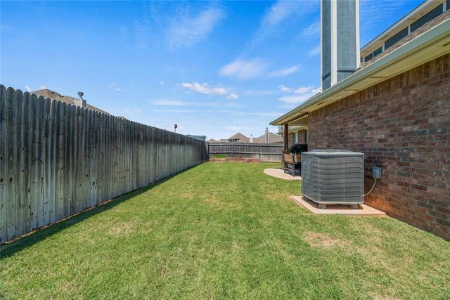 605 Bison Crossing Drive, Yukon, OK 73099