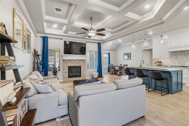 605 Bison Crossing Drive, Yukon, OK 73099