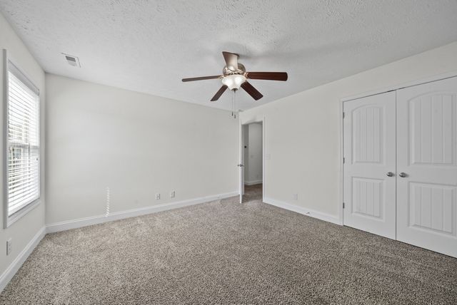 1301 Golden Eagle Way, Clarksville, TN 37040