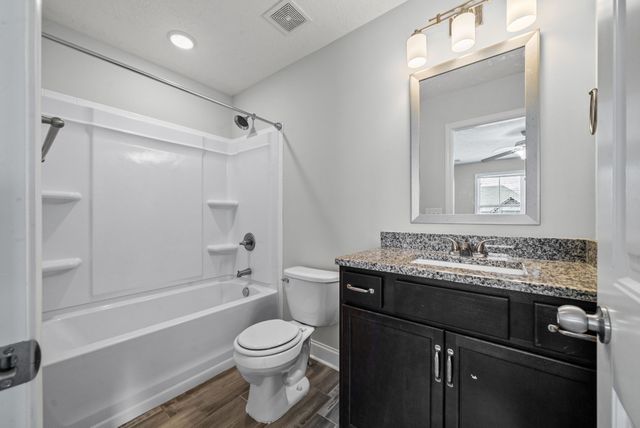 1301 Golden Eagle Way, Clarksville, TN 37040