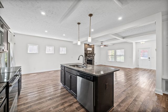 1301 Golden Eagle Way, Clarksville, TN 37040