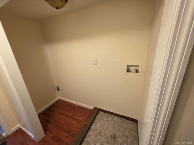 28 Hasbrouck Street, Newburgh, NY 12550