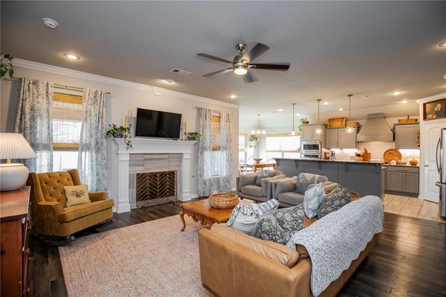 4238 W Anthem Drive, Fayetteville, AR 72704