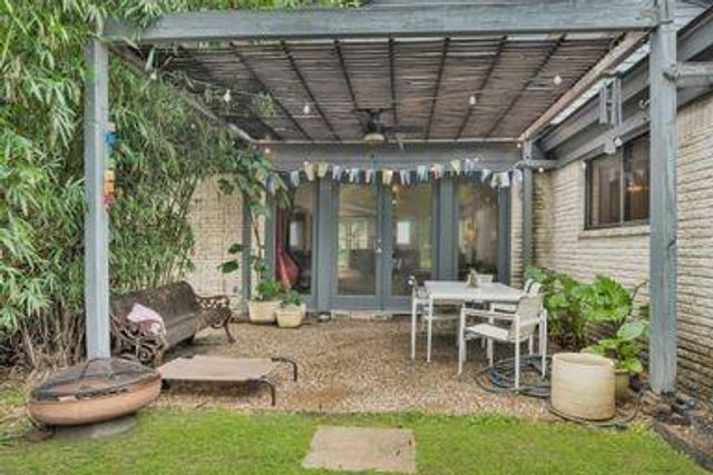 6023 Dumfries Drive, Houston, TX 77096