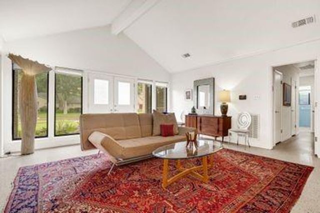 6023 Dumfries Drive, Houston, TX 77096