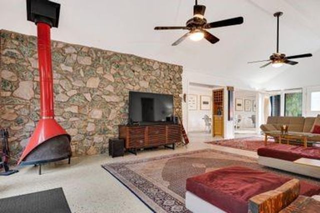 6023 Dumfries Drive, Houston, TX 77096