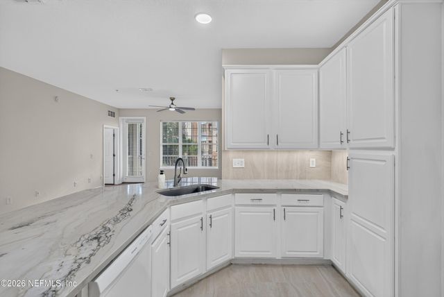 11251 CAMPFIELD Drive 1202, Jacksonville, FL 32256