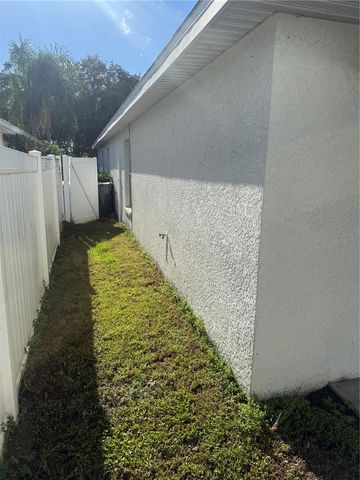 11422 CRESTLAKE VILLAGE DRIVE, Riverview, FL 33569