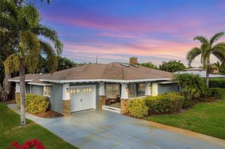 416 SUNSET DRIVE, Venice, FL 34285